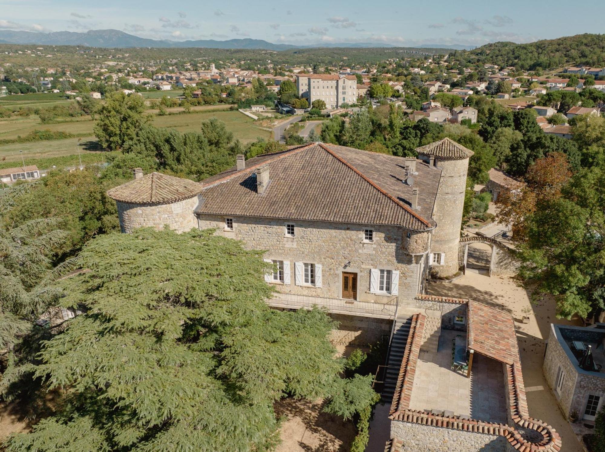 Chateau De Chaussy Ruoms Buitenkant foto